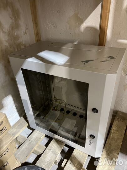 Шкаф телекоммуникационный