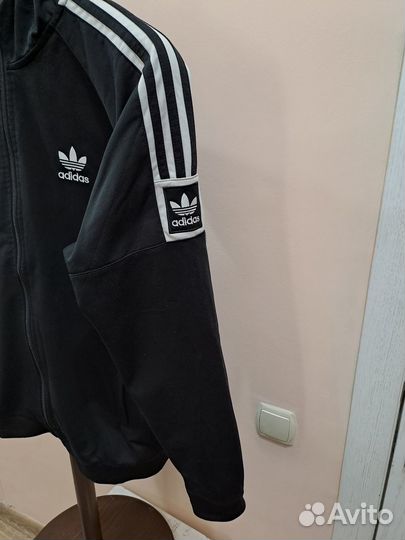 Олимпийка Adidas 48 размера