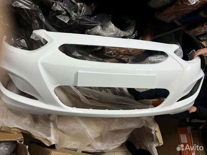 Hyundai Solaris 1,бампер белый