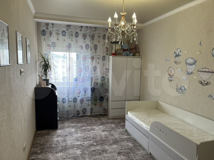3-к. квартира, 91 м², 8/8 эт.