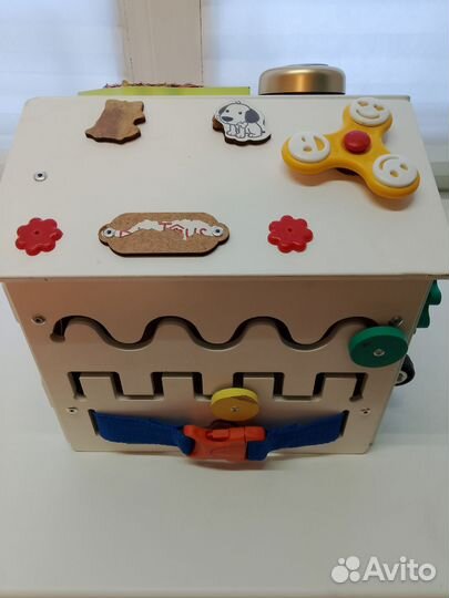 Бизиборд домик