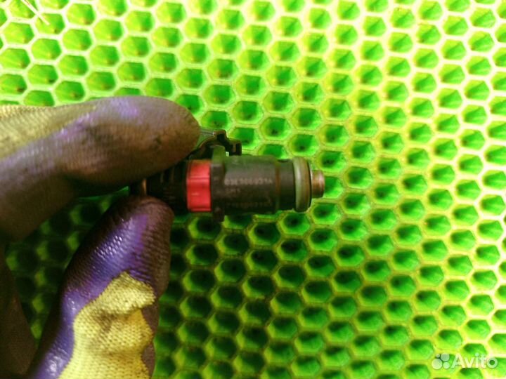 Форсунка топливная Skoda Fabia