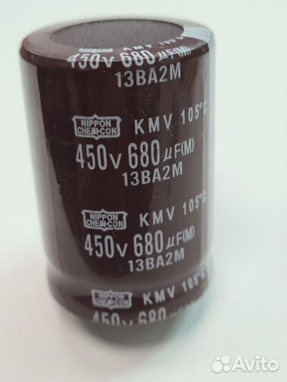 Конденсатор 680uF 450V