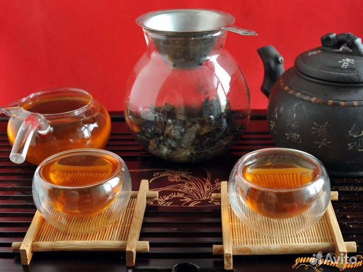 Китайский чай бодрит, расслабляет, обвалакивает