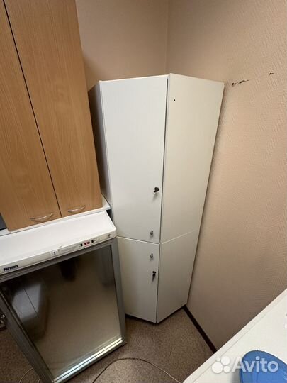 Угловой шкаф офисный аптечный медицинский белый