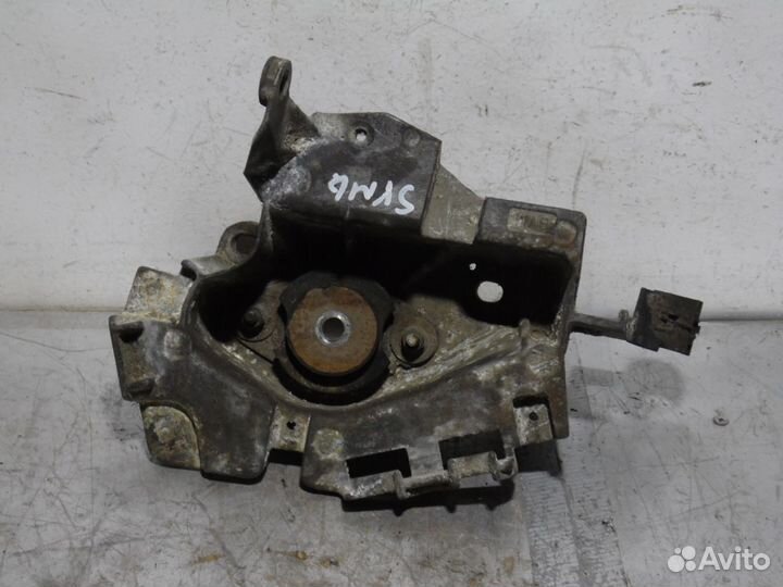 Опора кпп 1.4 Рено Симбол 1