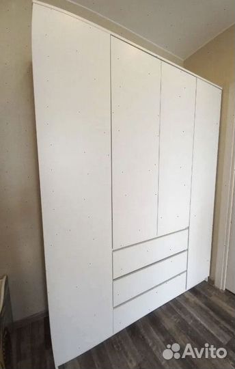 Шкаф 'Be loyal' на заказ