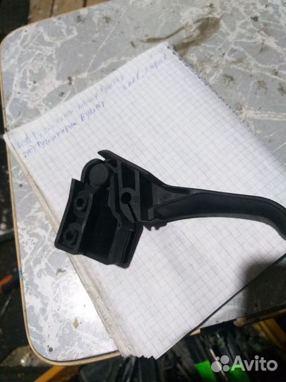 Ручка открывания капота Skoda superb 1