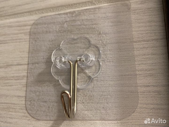 Крючок для ванной