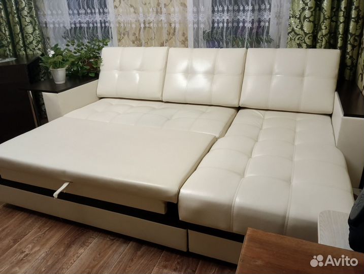 Продам угловой диван бу