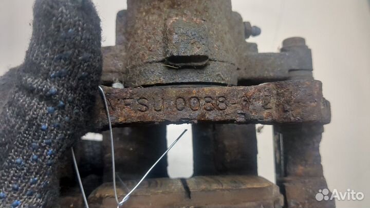 Суппорт правый задний Ford Mustang