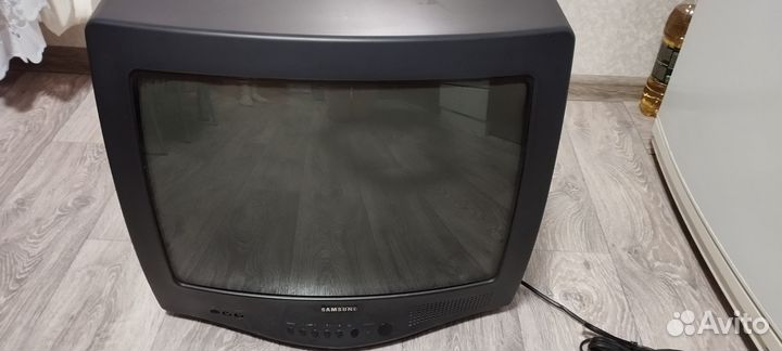 Цветной телевизор 