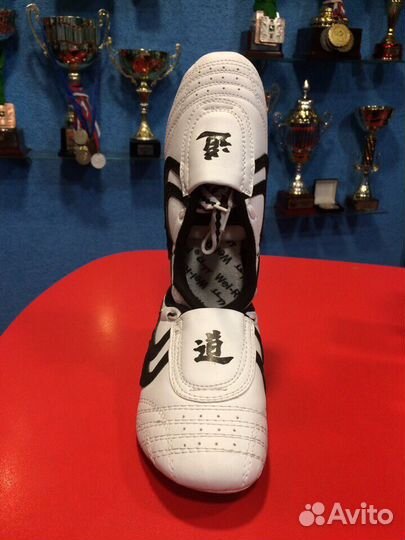 Обувь для тренировок(степки)