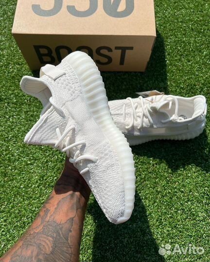 Kpоссовки Adidas Yeezy Boost 350 V2 Bone