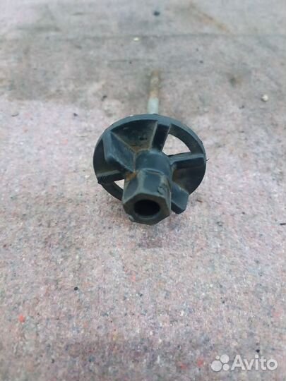 Крепление запасного колеса kia picanto 1