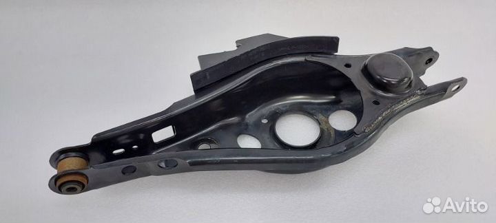 Рычаг подвески задний правый Lexus Nx300H Z10