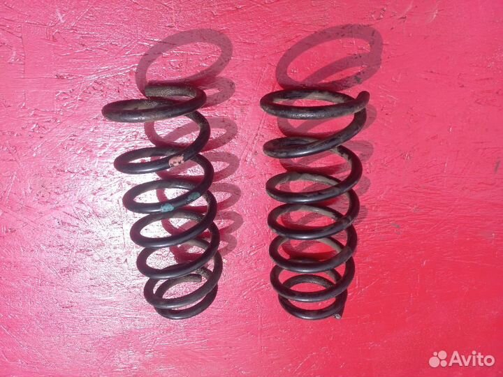 Задние пружины Nissan Maxima A33