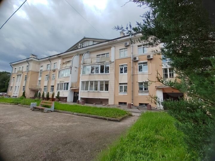 3-к. квартира, 82 м², 2/3 эт.