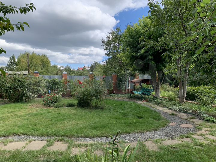 Коттедж 391,2 м² на участке 10 сот.