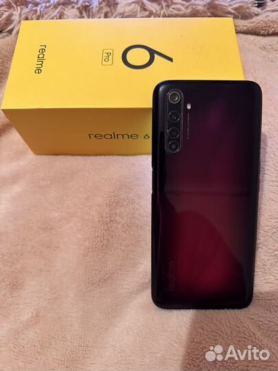 Телефон realme 6 pro