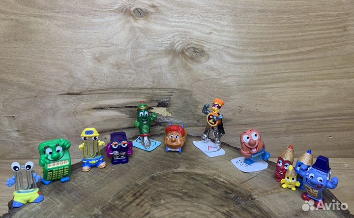 Киндер Сюрприз Кошки с клубками,Пока кота нет дома