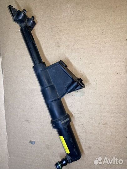 Форсунка омывателя фар правая Volvo S40 MS 3125373