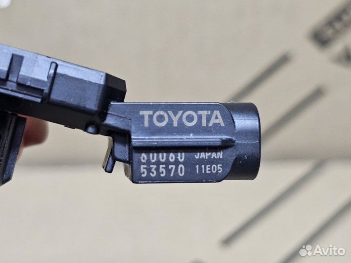 Датчик парковки (парктроник) Toyota Land Cruiser