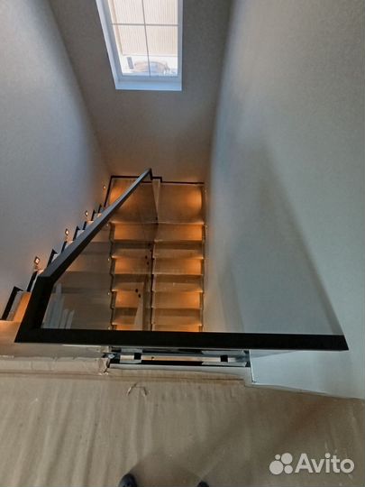 Лестничное ограждение из стекла