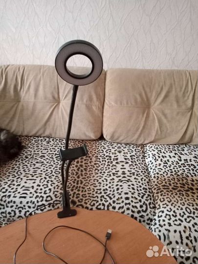 Кольцевая лампа на прищепке с держателем д/телефон