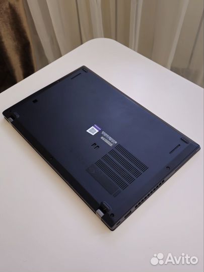 Thinkpad PRO 13 iPS /Ryzen 3 PRO /vega6 /Мощный