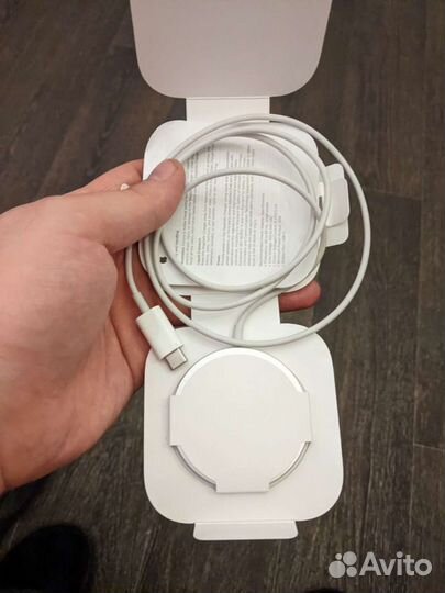 Беспроводная зарядка Apple MagSafe iPhone iPad
