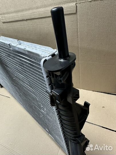 Радиатор охлаждения Ford Transit (09-13)