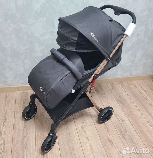 Коляска новая в упаковке