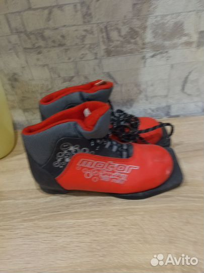 Лыжные ботинки