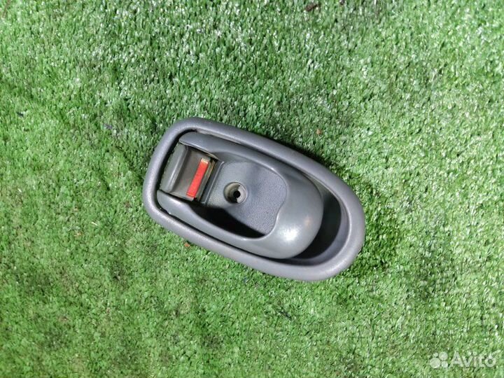 Ручка двери внутренняя правая Kia Spectra 1.6 2008