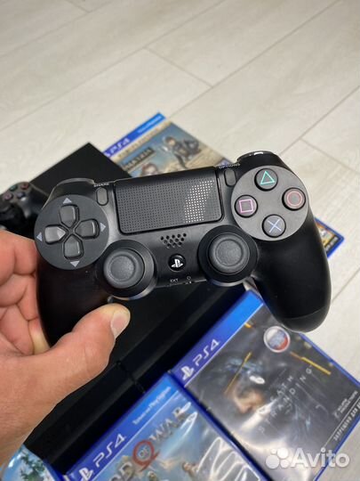 Sony PS4 V3 1000gb / 2 геймпада / Cuh 1216