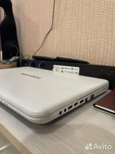 Ноутбук Toshiba Satellite C870 - C7W