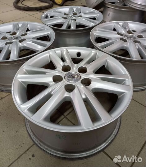 Диски из Японии оригинал Toyota на 16