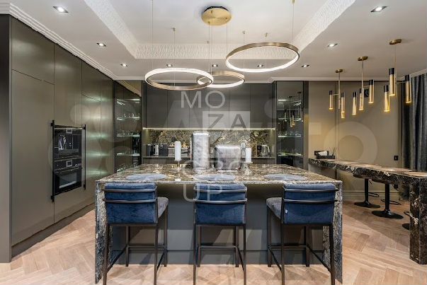 Коттедж 750 м² на участке 28 сот.