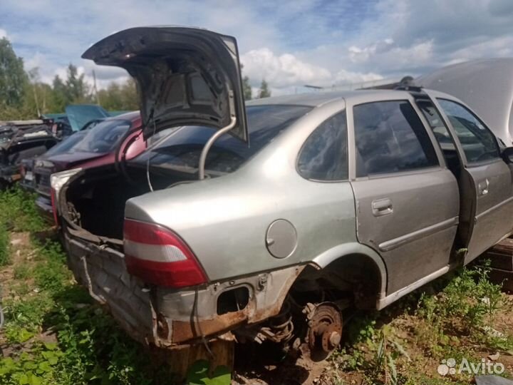 Бардачок Opel Vectra B