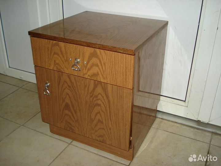 Тумба прикроватная полированная куб СССР Волгоград