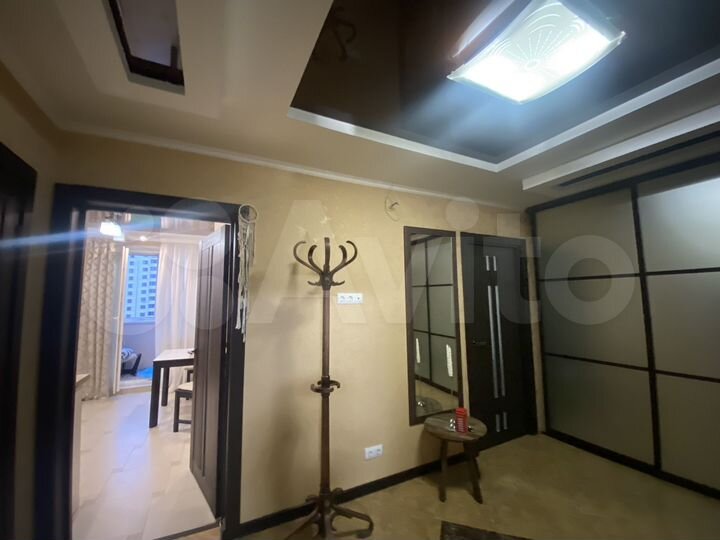 2-к. квартира, 70 м², 7/17 эт.