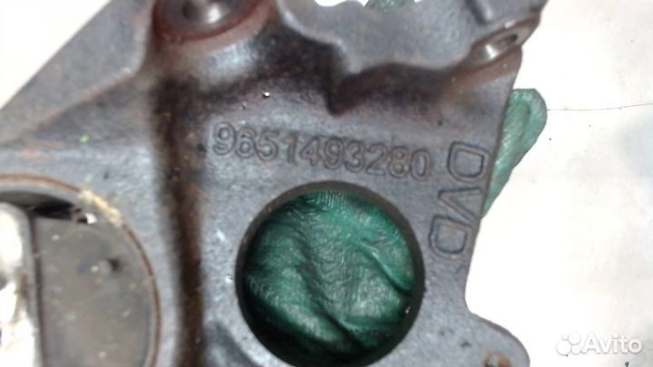 Кронштейн полуоси Citroen C4 Grand Picasso, 2010