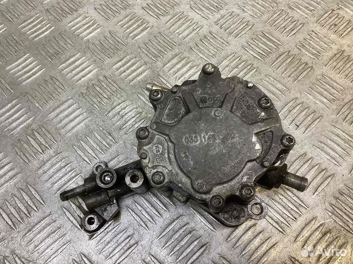 Насос вакуумный Volkswagen Golf