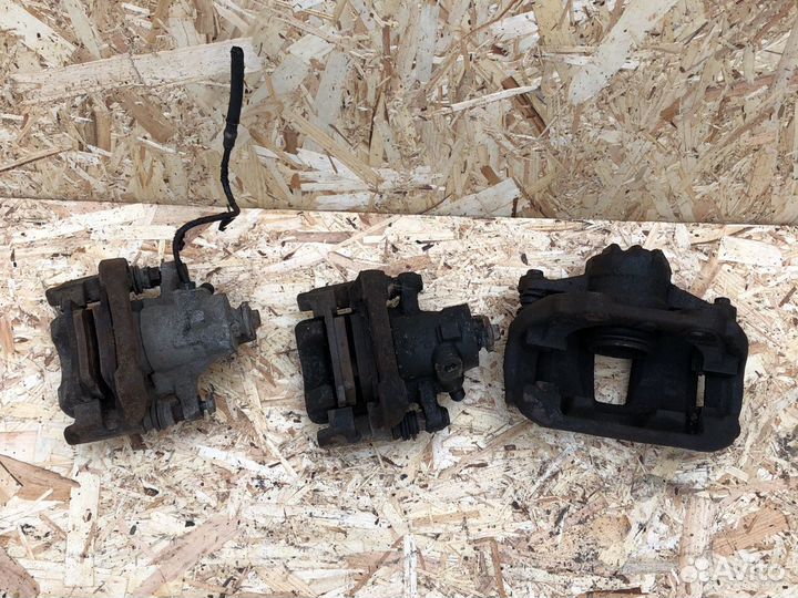 Суппорт передний задний левый правый Пежо 307