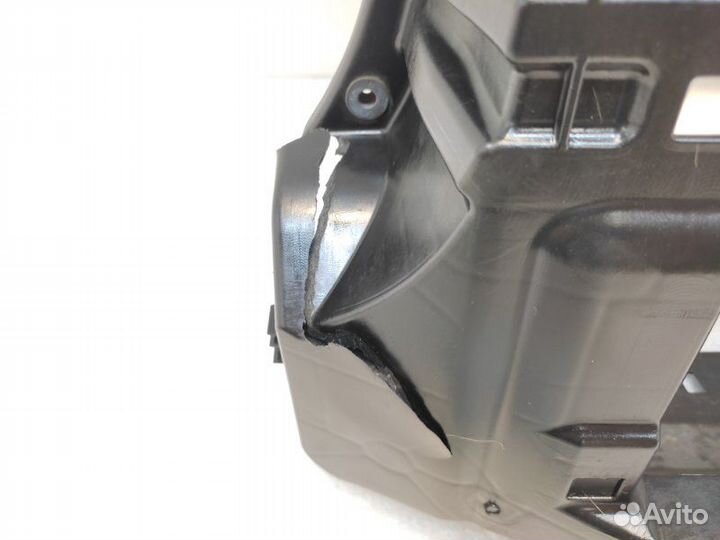 Панель передняя (телевизор) Volkswagen Golf 6 1.4