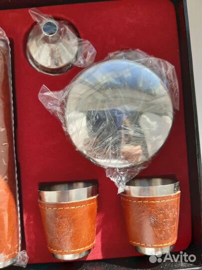 Подарочный набор с фляжкой