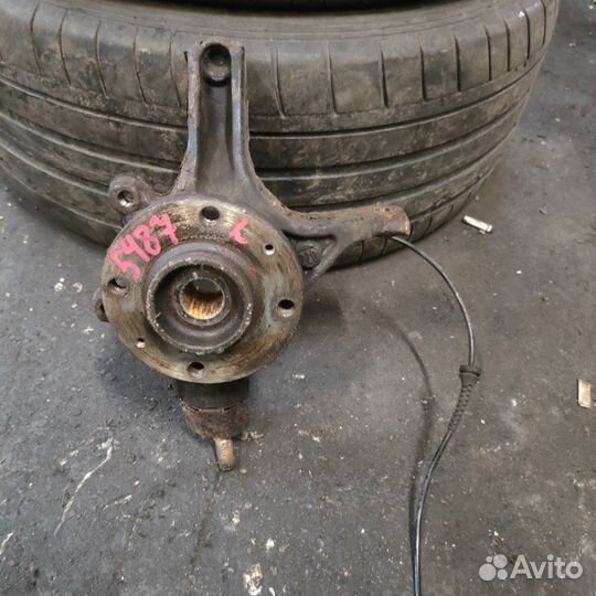 Поворотный кулак передний левый Citroen C4 B7 EP6C