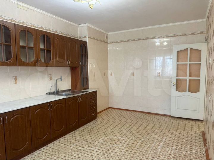 3-к. квартира, 90,2 м², 7/10 эт.