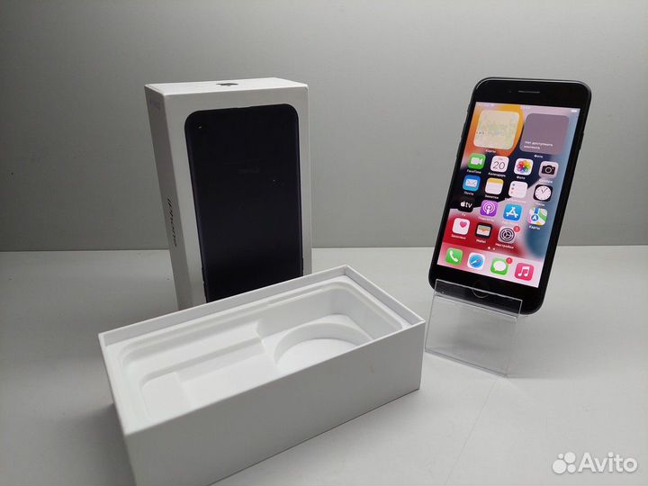 iPhone 8, 64 ГБ